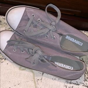 Gray converse low top